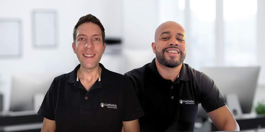 Leandro Carvalho Souza (&agrave; esquerda) e Tiago Barreto Pessoa dos Santos