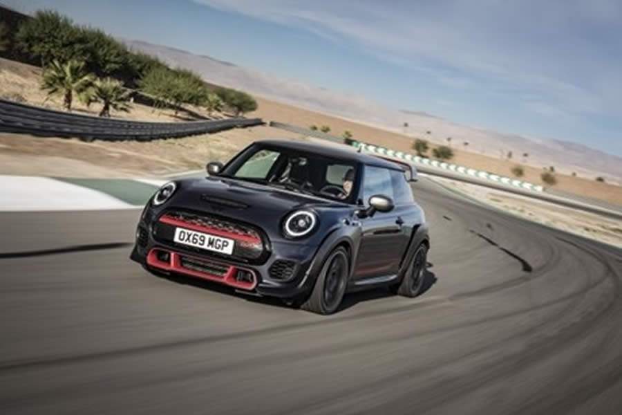 MINI confirma MINI John Cooper Works GP no Brasil