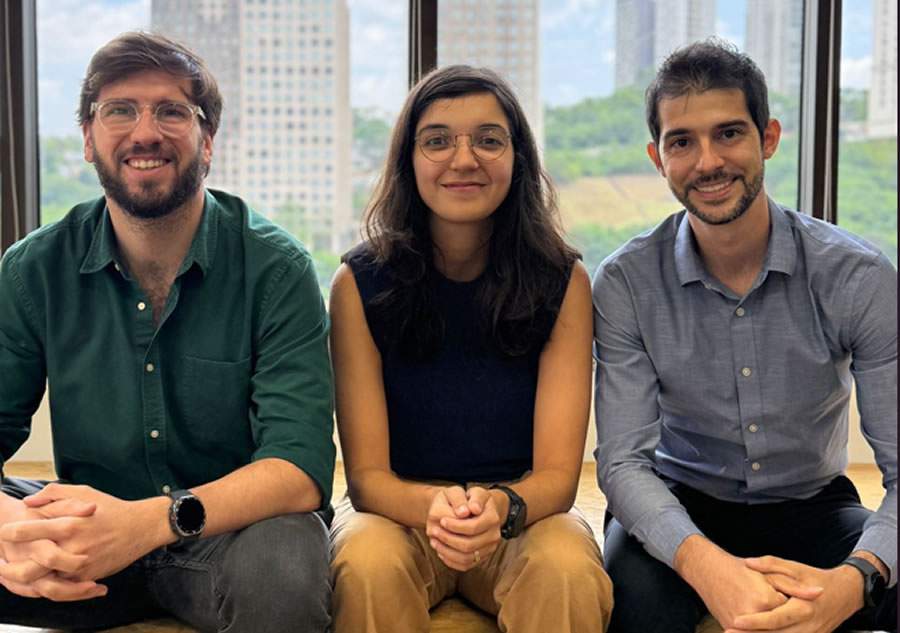 Thiago Torres (Cofundador &amp; Chief Revenue Officer), Manoela Mitchell (Cofundadora &amp; CEO) e Arthur Geise (Diretor M&eacute;dico)