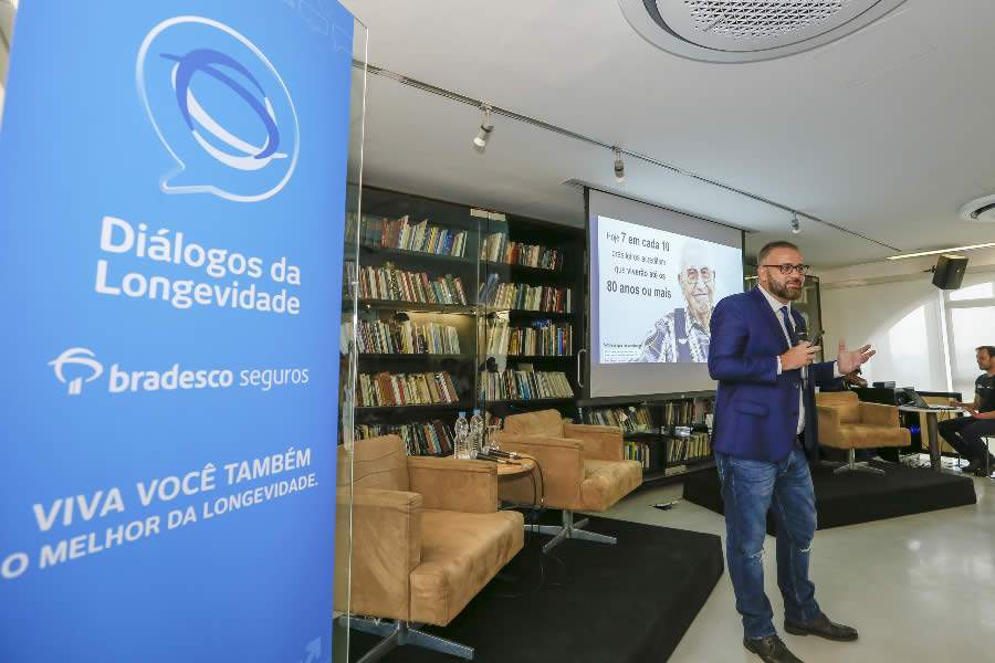 Bradesco Seguros homenageia o Rio de Janeiro com mapping especial em sua nova sede no Porto Maravilha