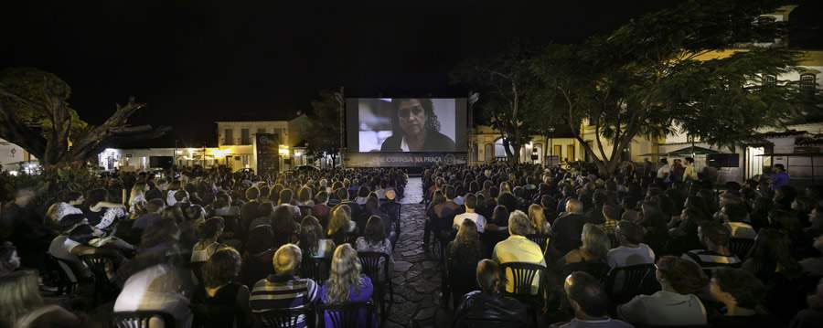 Tiradentes/MG - Sess&atilde;o da Mostra Pra&ccedil;a | Sess&atilde;o Popular no Cine Copasa na Pra&ccedil;a - Leo Lara/ Universo Produ&ccedil;&atilde;o