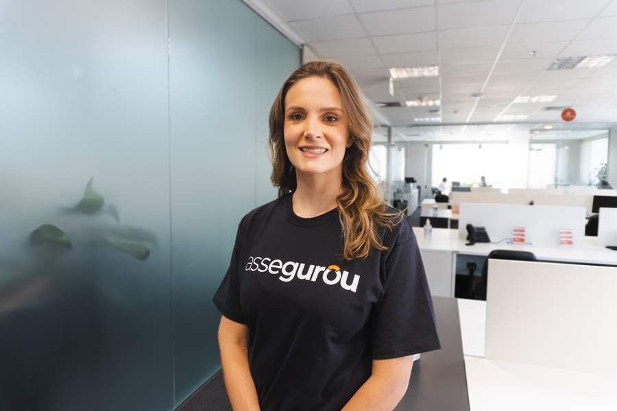 Simone Macedo, diretora de opera&ccedil;&otilde;es e seguros da Asegurou