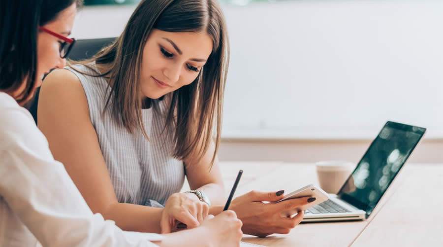 O programa tamb&eacute;m promove a reten&ccedil;&atilde;o do conhecimento, n&atilde;o s&oacute; em assuntos t&eacute;cnicos ou formais, mas tamb&eacute;m no ac&uacute;mulo de experi&ecirc;ncia. - Divulga&ccedil;&atilde;o