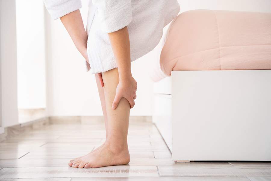 Pernas inchadas? Conheça tratamentos que melhoram os sintomas do linfedema