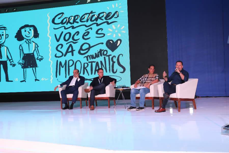 Lideran&ccedil;as discutem futuro dos corretores de seguros