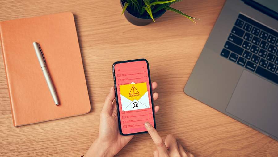 Especialista em seguran&ccedil;a ensina a identificar e se proteger contra golpes e fraudes mais comuns no fim do ano