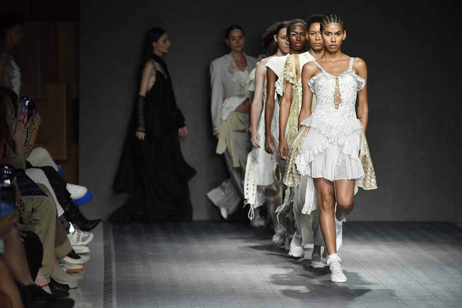 Ventana desfila no Brasil Eco Fashion com cole&ccedil;&atilde;o inspirada no texto O Conto de Helena. Foto Ag&ecirc;ncia Foto Site/Growth Global