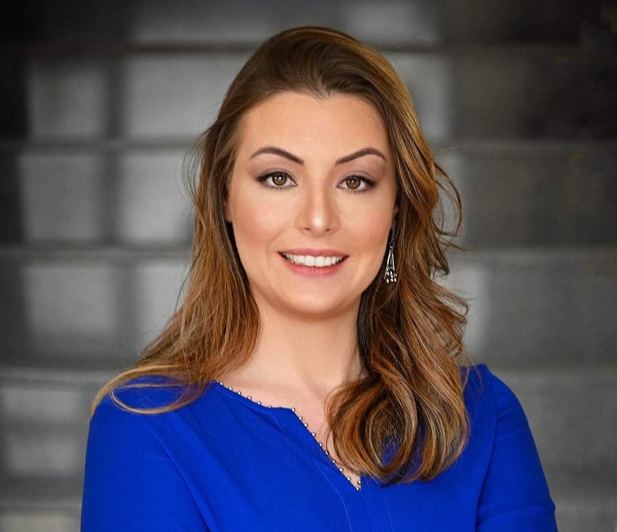 A obra re&uacute;ne relatos de mulheres que constru&iacute;ram carreiras de destaque no mercado segurador, compartilhando experi&ecirc;ncias de supera&ccedil;&atilde;o, lideran&ccedil;a e protagonismo. - Divulga&ccedil;&atilde;o | Europ Assistance