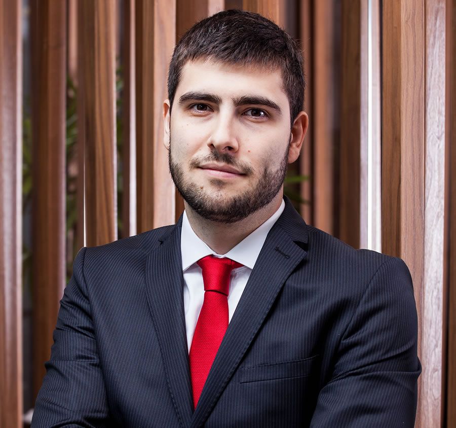 Flavio S&aacute;, da AIG