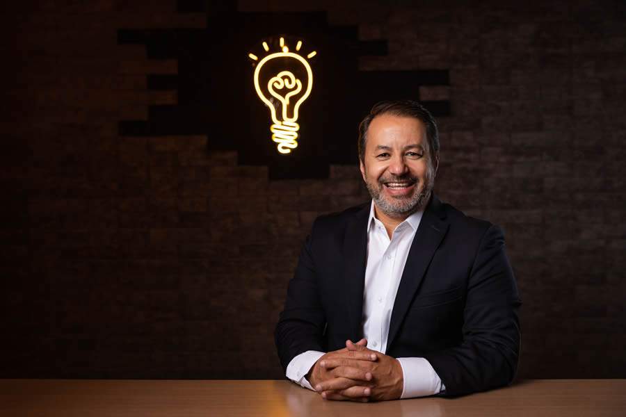 Antonio Viana - AXA no Brasil