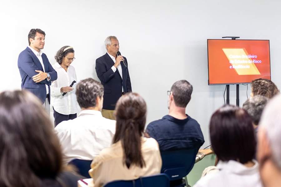  Reinaldo Marques, Eduarda de La Rocque e Marcos Falc&atilde;o