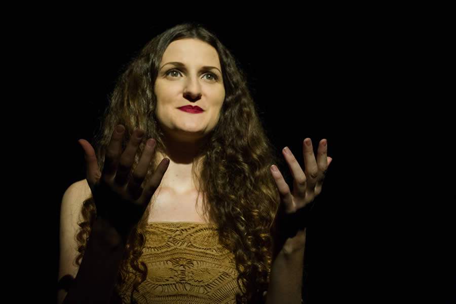 Josiane Geroldi (Cia Contacausos) - Foto: Angelica Luersen