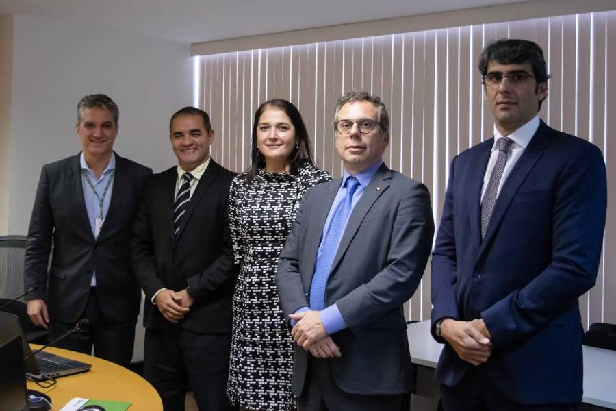 da esq. p/ dir: os diretores Rog&eacute;rio Scarabel, Rodrigo Aguiar e Simone Freire, o secret&aacute;rio Luciano Timm e o diretor Paulo Rebello