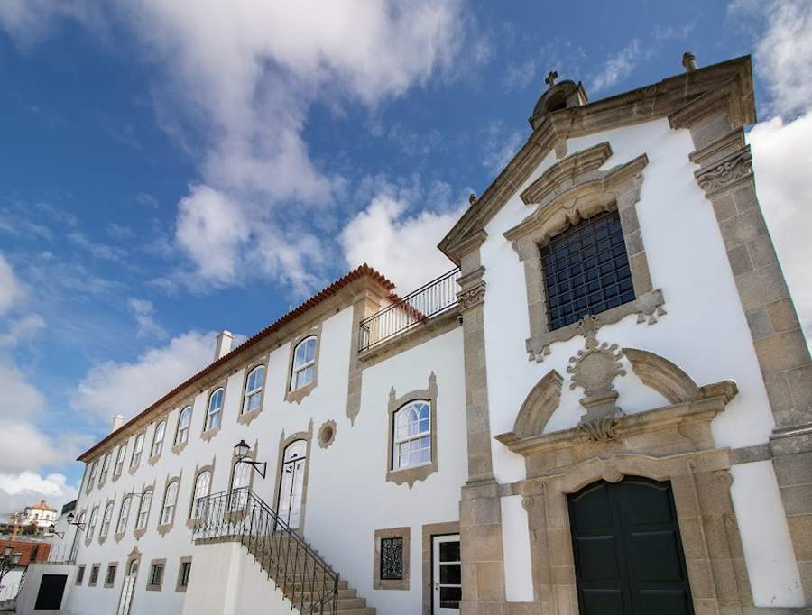 O Solar Oitocentista do Choupelo projetado por Nicolau Nasoni no s&eacute;culo XVIII