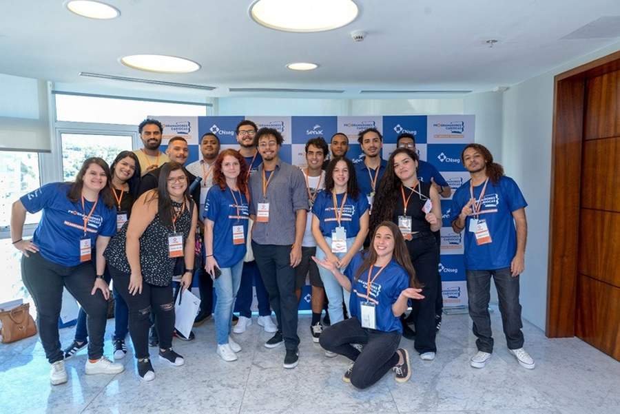Alunos formados no Programadores Cariocas no Mercado Segurador - Cr&eacute;dito: Bruno Coqueiro/divulga&ccedil;&atilde;o CNseg