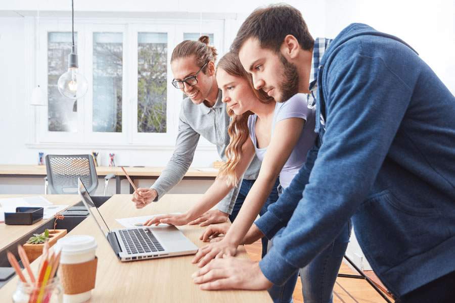 Capacita&ccedil;&atilde;o constante em empresas: O conceito de Lifelong Learning como tend&ecirc;ncia para treinamentos corporativos