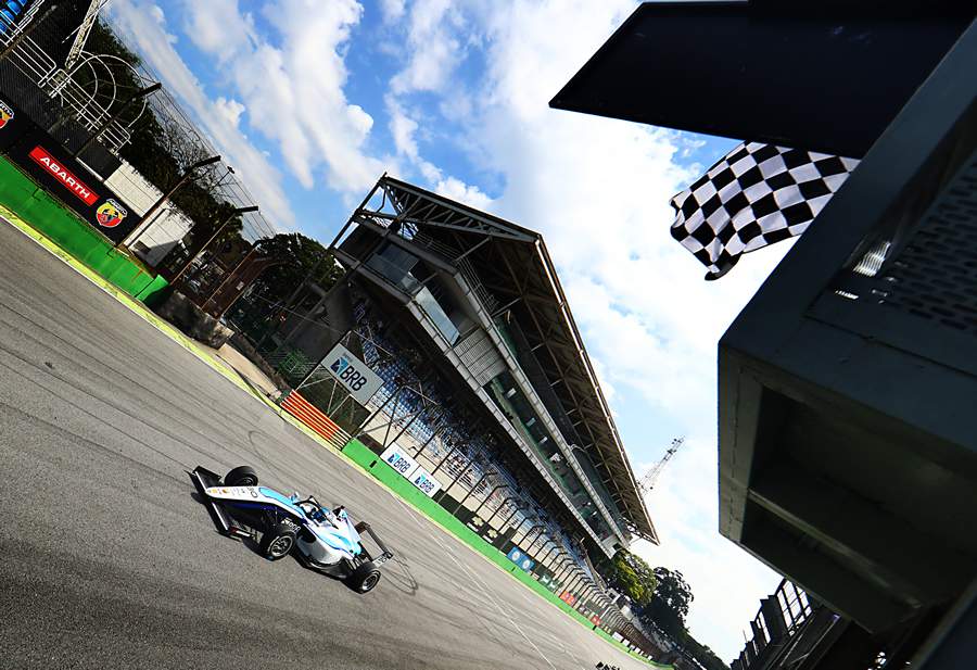  Piloto venceu tr&ecirc;s das seis provas disputadas em Interlagos neste ano (Luca Bassani)