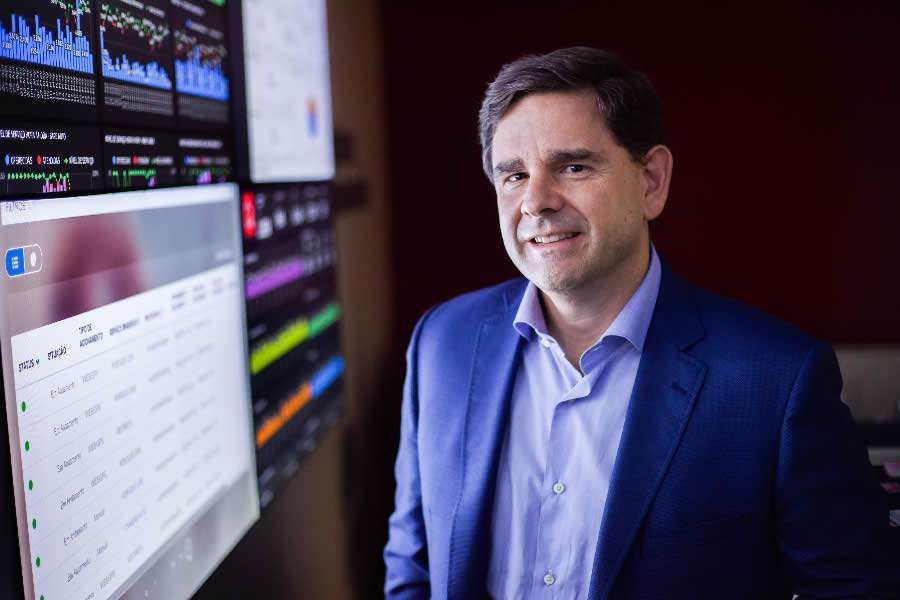 Bradesco Seguros Assunto Ney Dias, diretor da Bradesco AutoRE - Fotógrafo Julio Bittencourt e Assistente Luiz Michelini