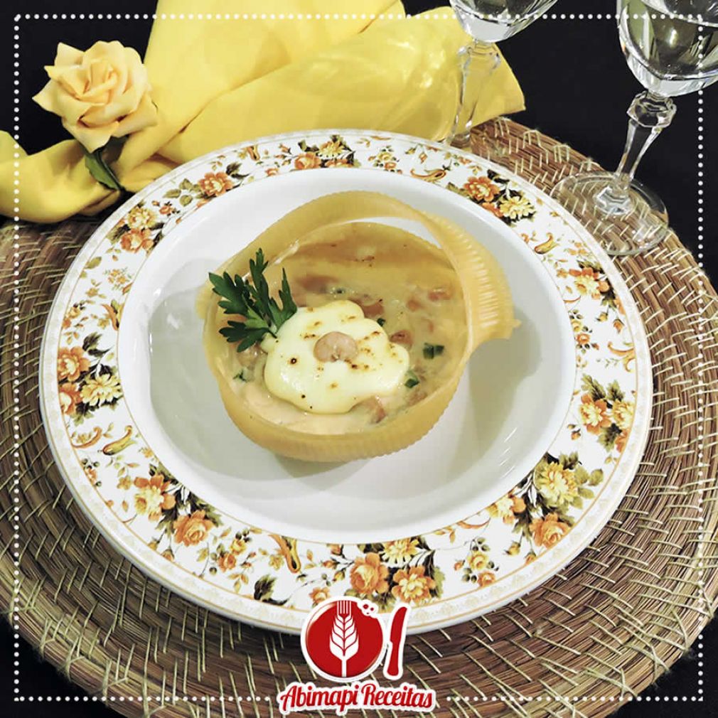 Casquinha de macarr&atilde;o ao creme de palmito e camar&atilde;o: sugest&atilde;o leve, saborosa e requintada