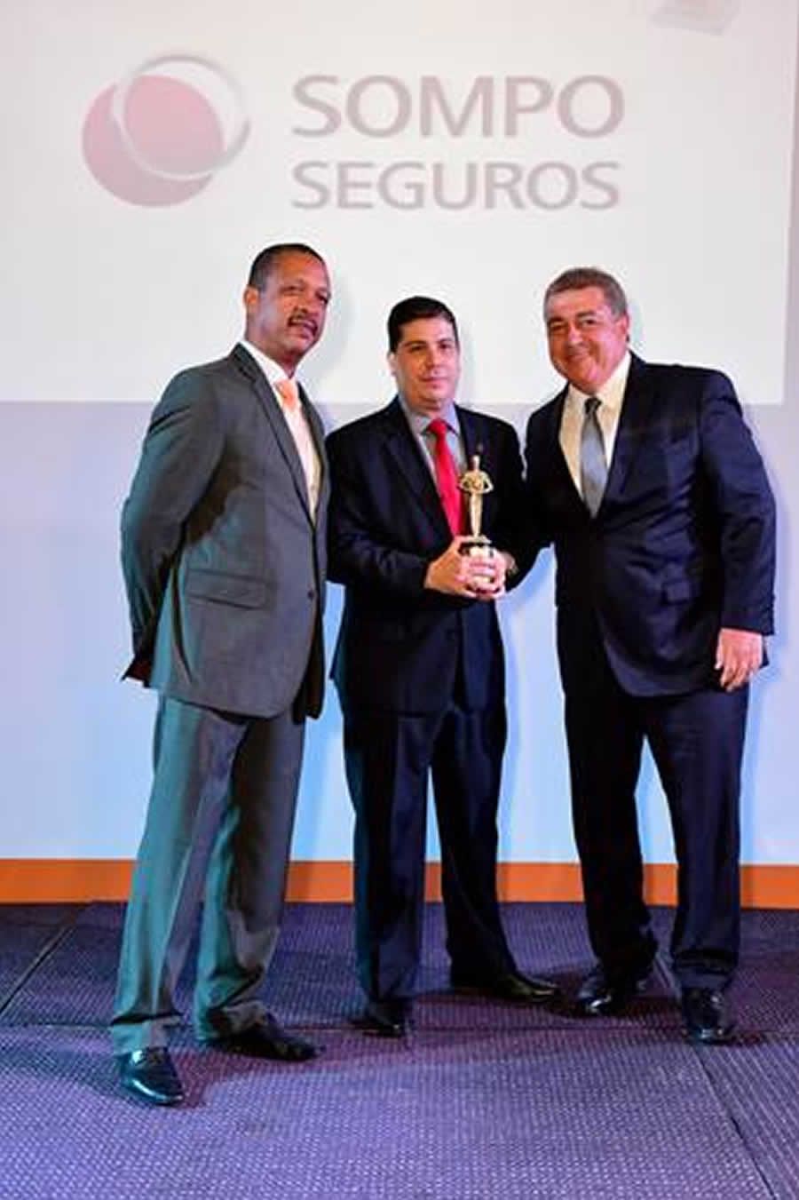 Aconseg-RJ prestigia Oscar do Seguro do CVG-RJ