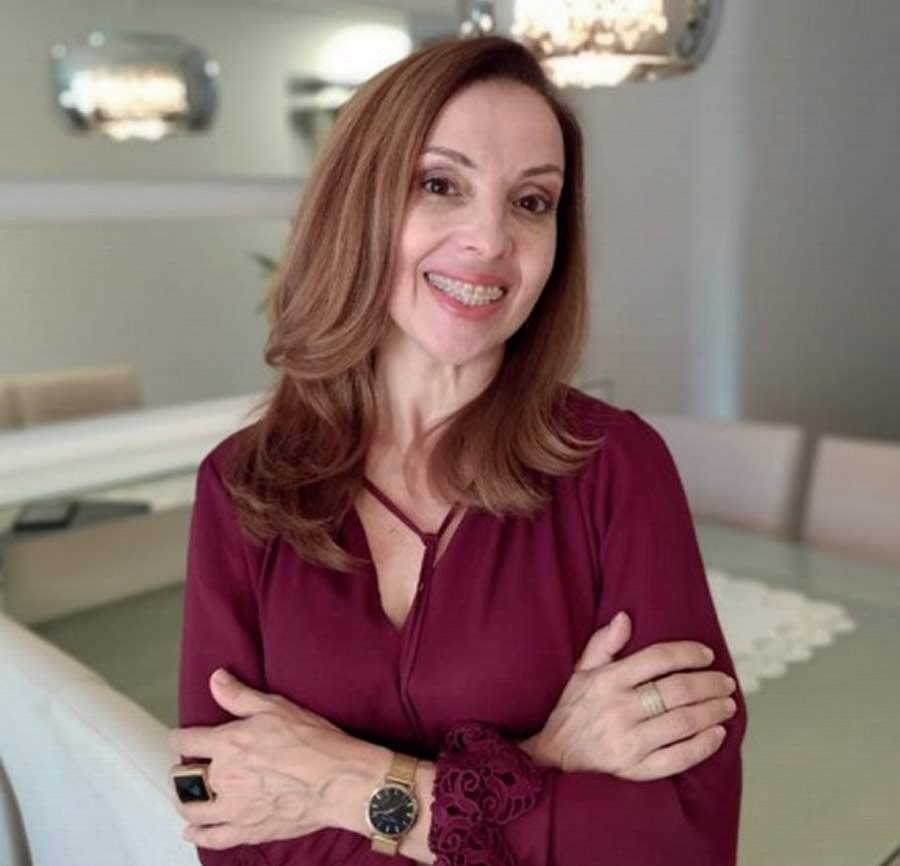 C&iacute;ntia Lopes - Divulga&ccedil;&atilde;o - Literare Books International