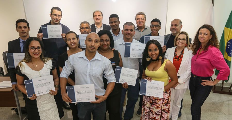 Novos formandos da Aconseg-RJ