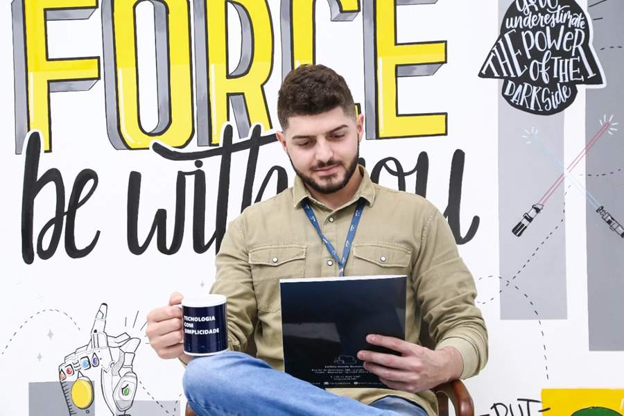 Jonata Cardoso de Souza acertou de primeira na escolha profissional e segue h&aacute; 11 anos na &aacute;rea de tecnologia.