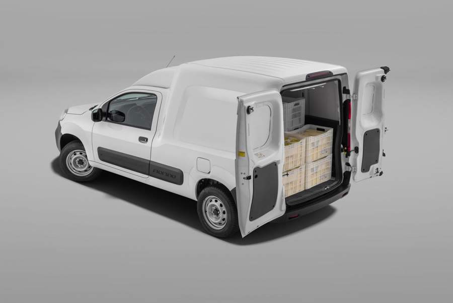 Fiat Fiorino conquista o Pr&ecirc;mio L&oacute;tus Campe&atilde;o de Vendas 2024 na categoria &ldquo;Furgoneta de Carga&rdquo;