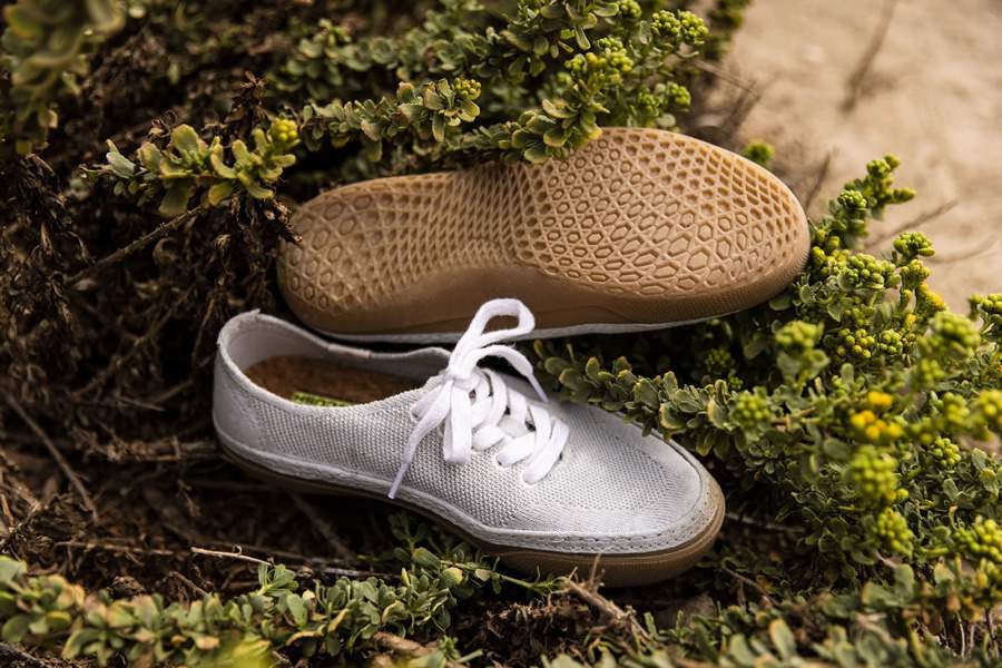 Vans apresenta Circle Vee: nova silhueta que reconhece a import&acirc;ncia de cada esfor&ccedil;o para um mundo melhor