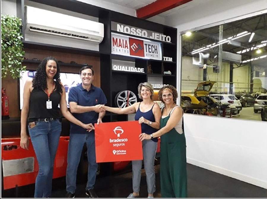 Oficina Referenciada recebe placa de reconhecimento da Bradesco Seguros