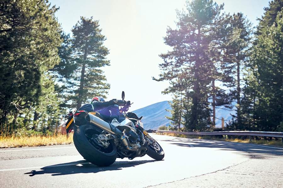 Pirelli Apresenta Seu Novo Pneu Para Motos Esportivas: O Diablo Rosso&trade; IV