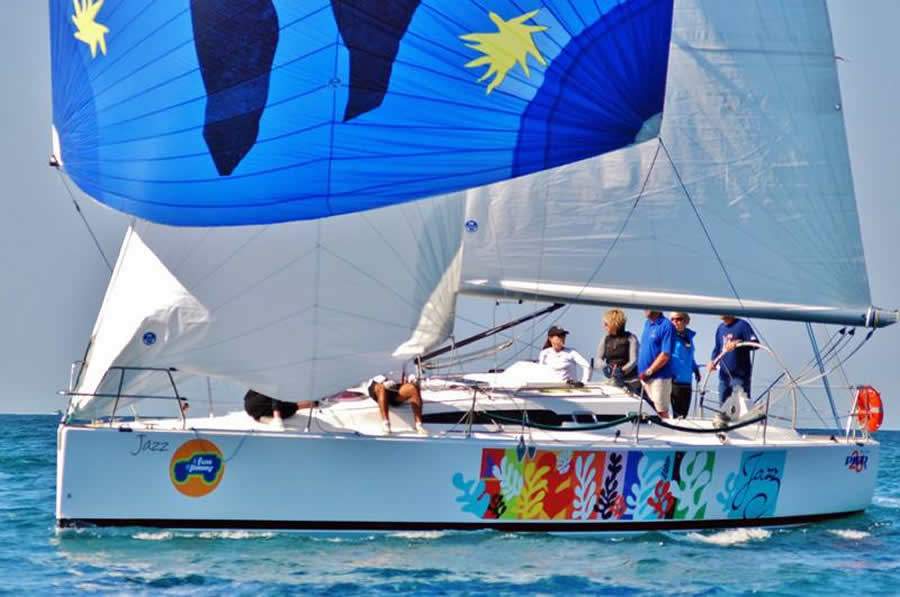 Fotos: Equipe Jazz campe&atilde; em 2011 com parte da tripula&ccedil;&atilde;o que ir&aacute; competir no Rud&aacute; 1 este ano (Cr&eacute;dito: Aline Bassi / Balaio de Ideias) 