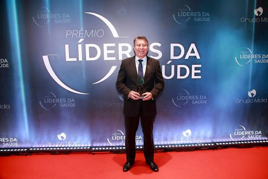 Unimed do Brasil reconhecida no prêmio Líderes da Saúde 2025
