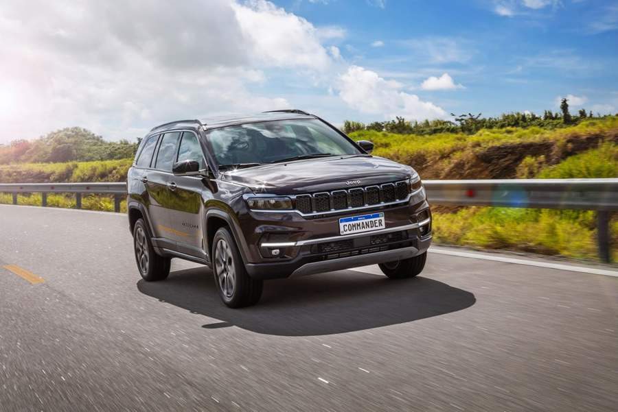 Jeep Commander e Compass seguem l&iacute;deres de seus segmentos em janeiro
