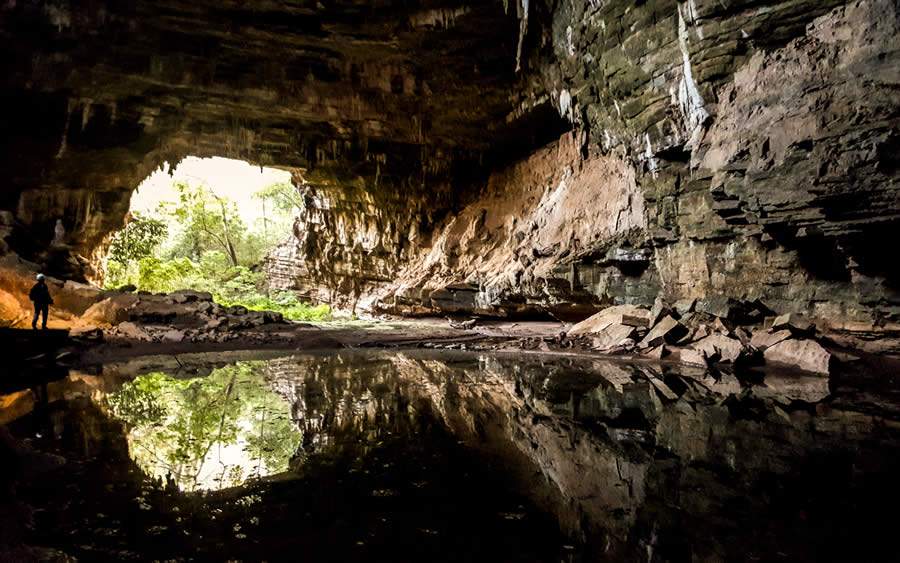 O Parque Nacional Cavernas do Peruaçu tem belezas naturais e arte rupestre pré-histórica em suas cavernas - Créditos: Mirian Kurushima/ divulgação ICMBio