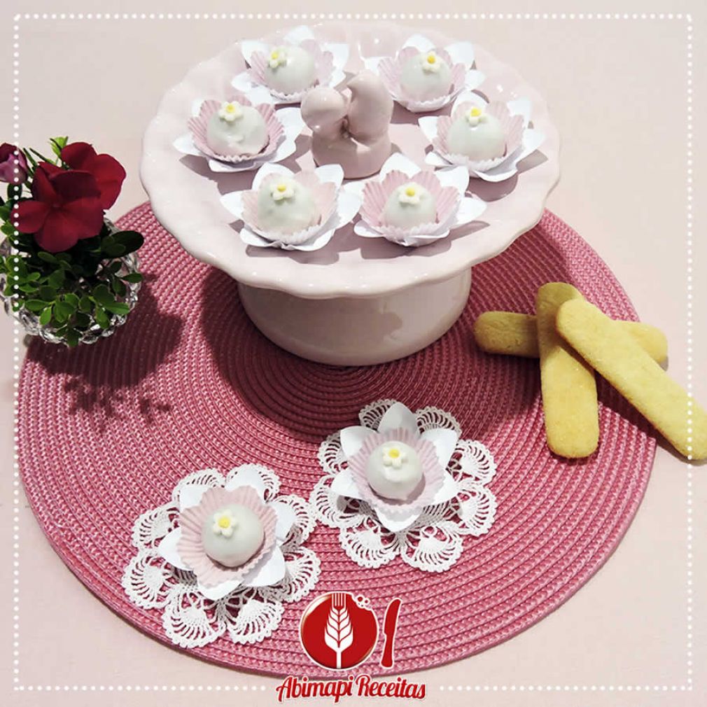 D&ecirc; um toque especial &agrave; sua festa com camafeu de nozes