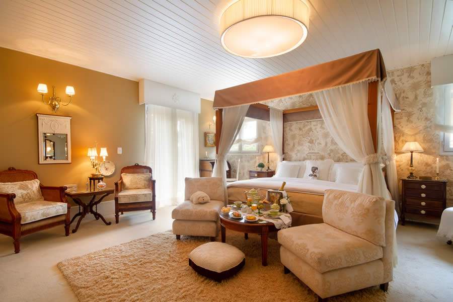 Uma das suítes da Casa Regaleira, Campos do Jordão (SP) - Divulgação