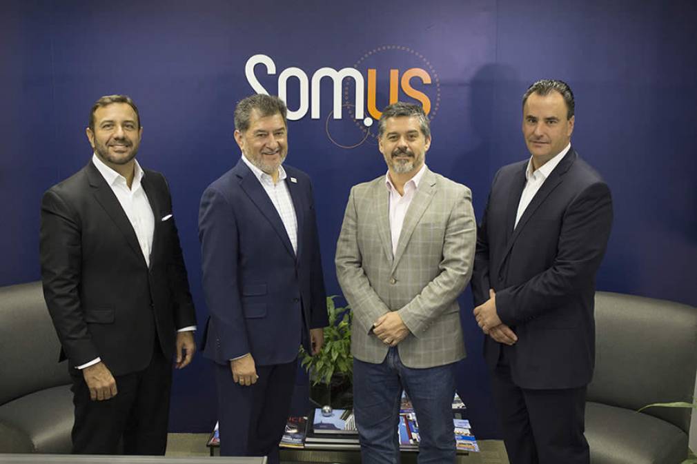 Executivos visitam escritório brasileiro da Som.us como parte da integração