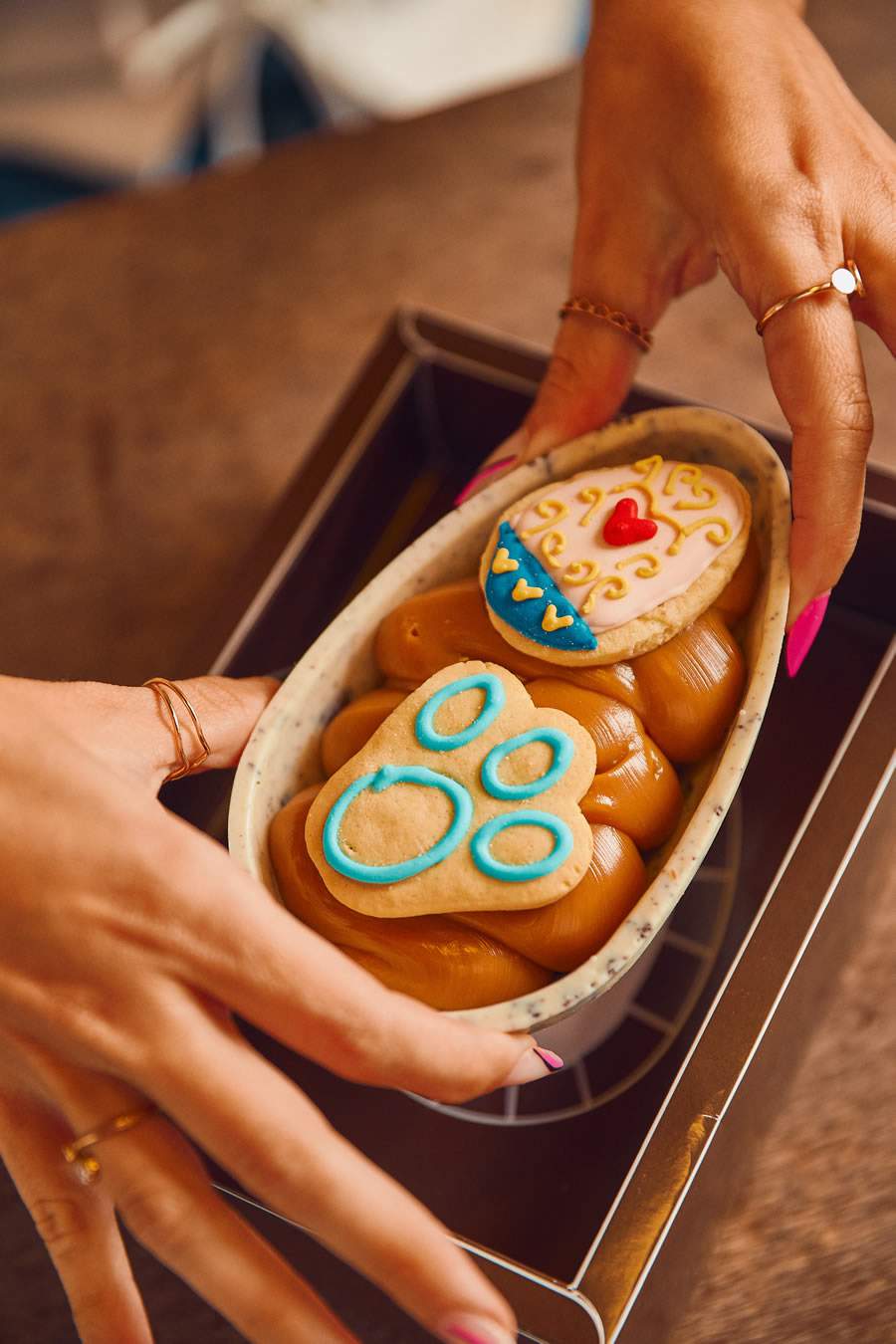 Monte o ovo: Make a Cake anuncia colabora&ccedil;&atilde;o in&eacute;dita com a Biscoit&ecirc; para a P&aacute;scoa