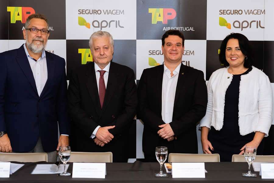 Francisco Guarisa (TAP) Mario Carvalho (TAP) Luiz Gustavo da Costa (April) Claudia Brito (April)