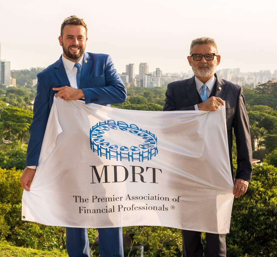 Foto: Felipe Eduardo Sousa, representante da MDRT Brasil na região Sudeste e Norte (Local Chair Brazil); e Josusmar Sousa, presidente da MDRT Brasil (Country Chair Brazil)