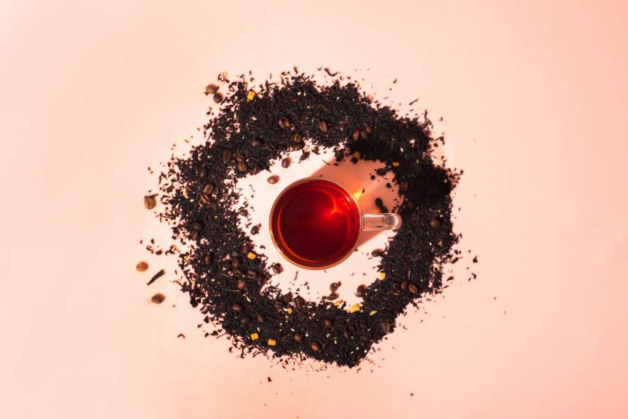 Que tal experimentar ch&aacute; e caf&eacute; juntos na x&iacute;cara?