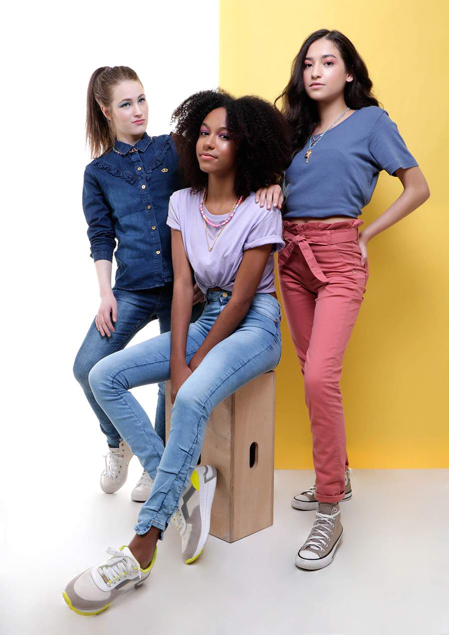 Monalisa, Julia e Mariana - Cr&eacute;dito Divulga&ccedil;&atilde;o Max Fama