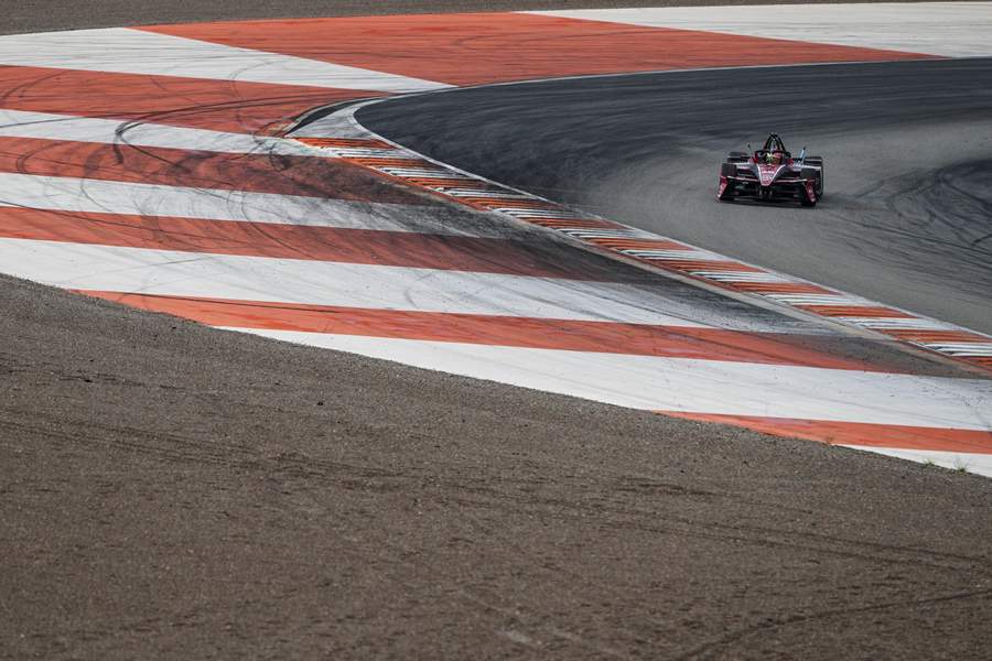  Carros GEN3 Evo da Mahindra de Edoardo Mortara, em Valência - Fórmula E/Divulgação