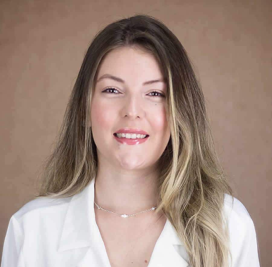 Bruna Borges &eacute; Analista de Desenvolvimento Humano na DISYS Brasil - Divulga&ccedil;&atilde;o