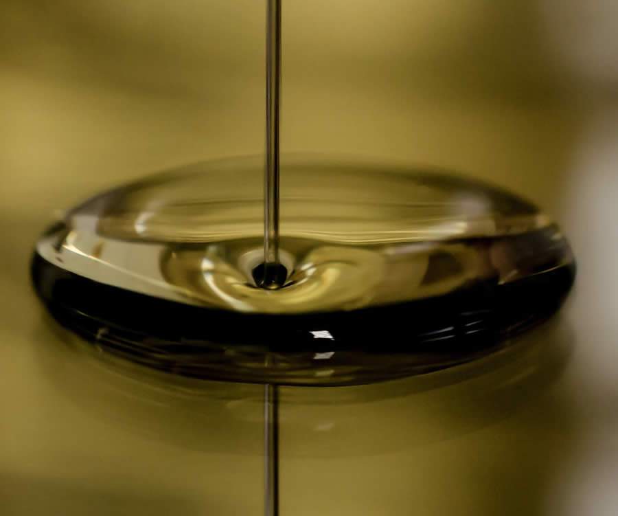 Óleo lubrificante é descartado corretamente em concessionárias da região