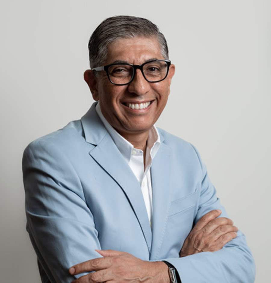 Alberto Vargas, formado em Master Business Administration pela Universidade de Warwick na Inglaterra