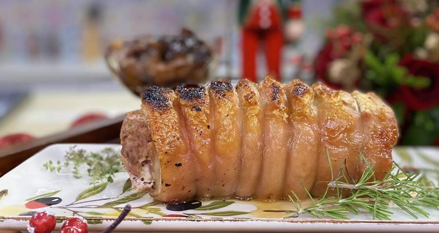 Porchetta assada produzida pela chef Fl&aacute;via Brunelli - Divulga&ccedil;&atilde;o