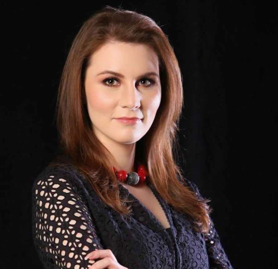 Mariana-Gmach-Philippi 