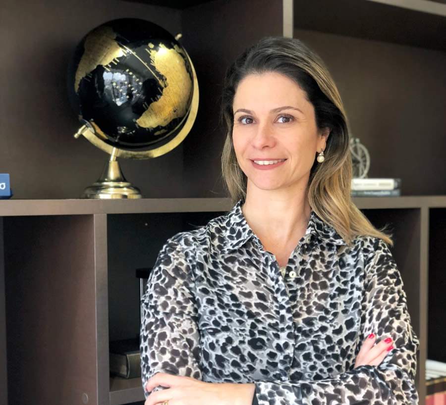 Dra. Flavia Eadi de Castro